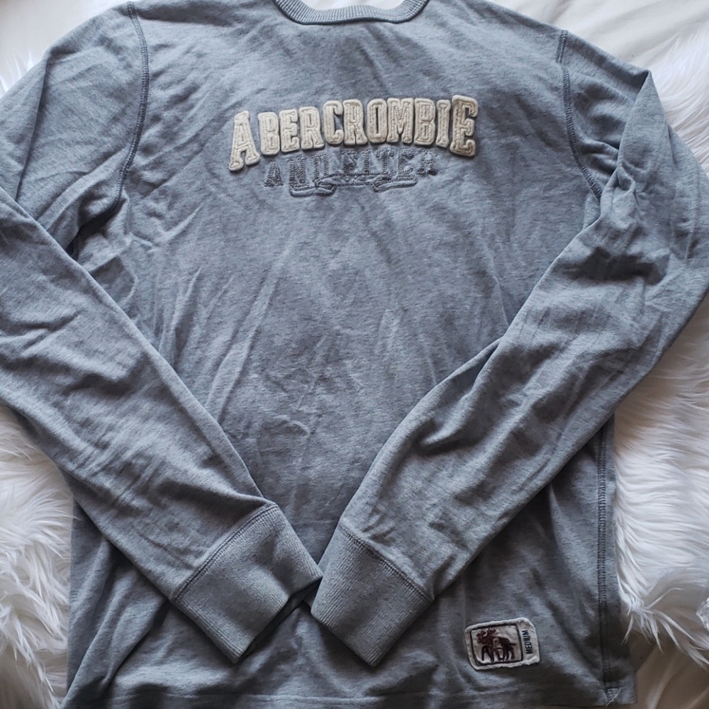 Abercrombie & Fitch Gray Muscle Long Sleeve Shirt